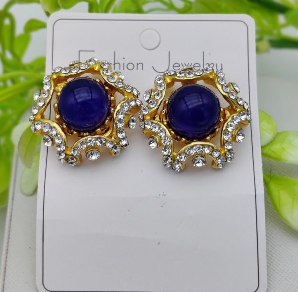 Dual-toned Radiant Stud Earrings – A Fusion Of Elegance And Glam