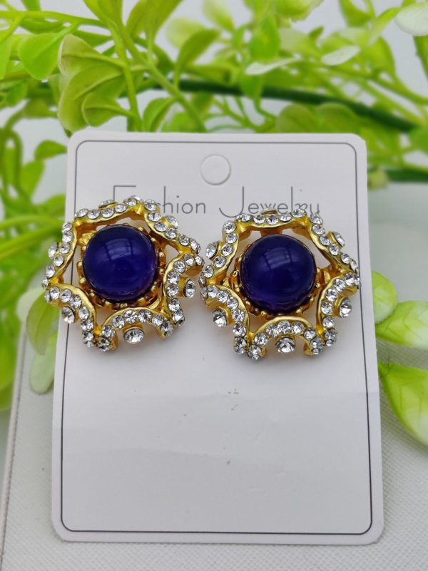 Dual-toned Radiant Stud Earrings – A Fusion Of Elegance And Glam