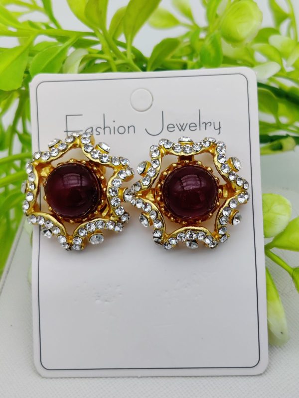 Dual-toned Radiant Stud Earrings – A Fusion Of Elegance And Glam