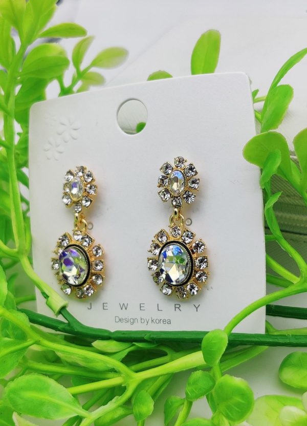 Elegant Crystal-embedded Dangling Earrings – Radiant Statement Jewelry